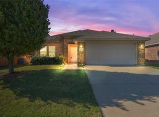 4202 Sapphire Ln, Granbury, TX 76049