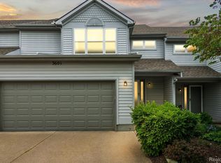 3601 Meadow Grove Trl, Ann Arbor, MI 48108