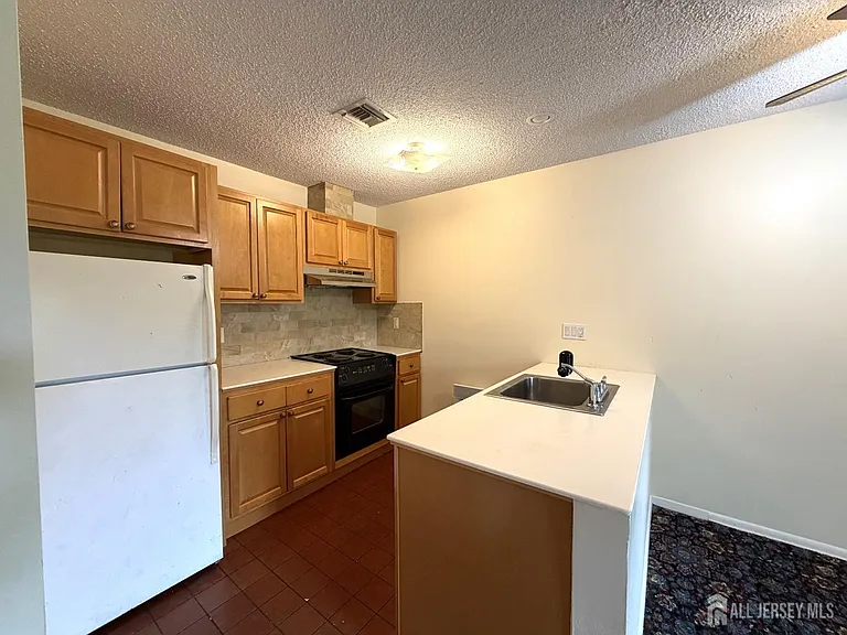 278 Crosse Dr #2G — Photo 6