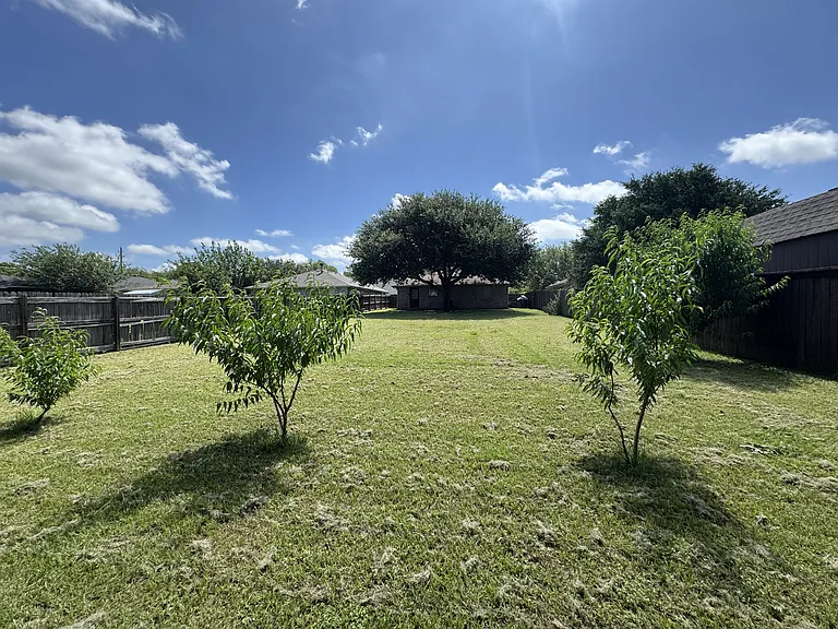 515 Haymarket Dr — Photo 12