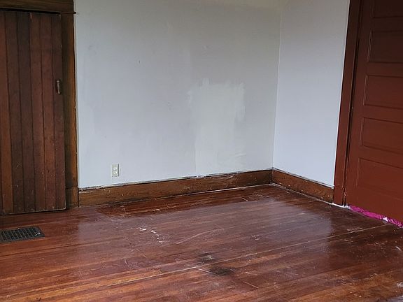 4th image of 77 Blake St #3