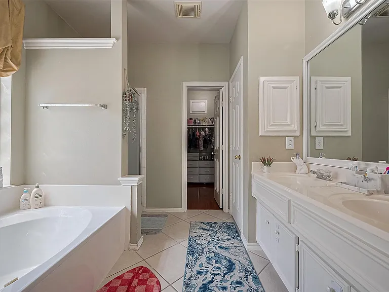 26315 Bending Pines Ln — Photo 10
