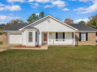 115 Sprucepine Dr, Raeford, NC 28376