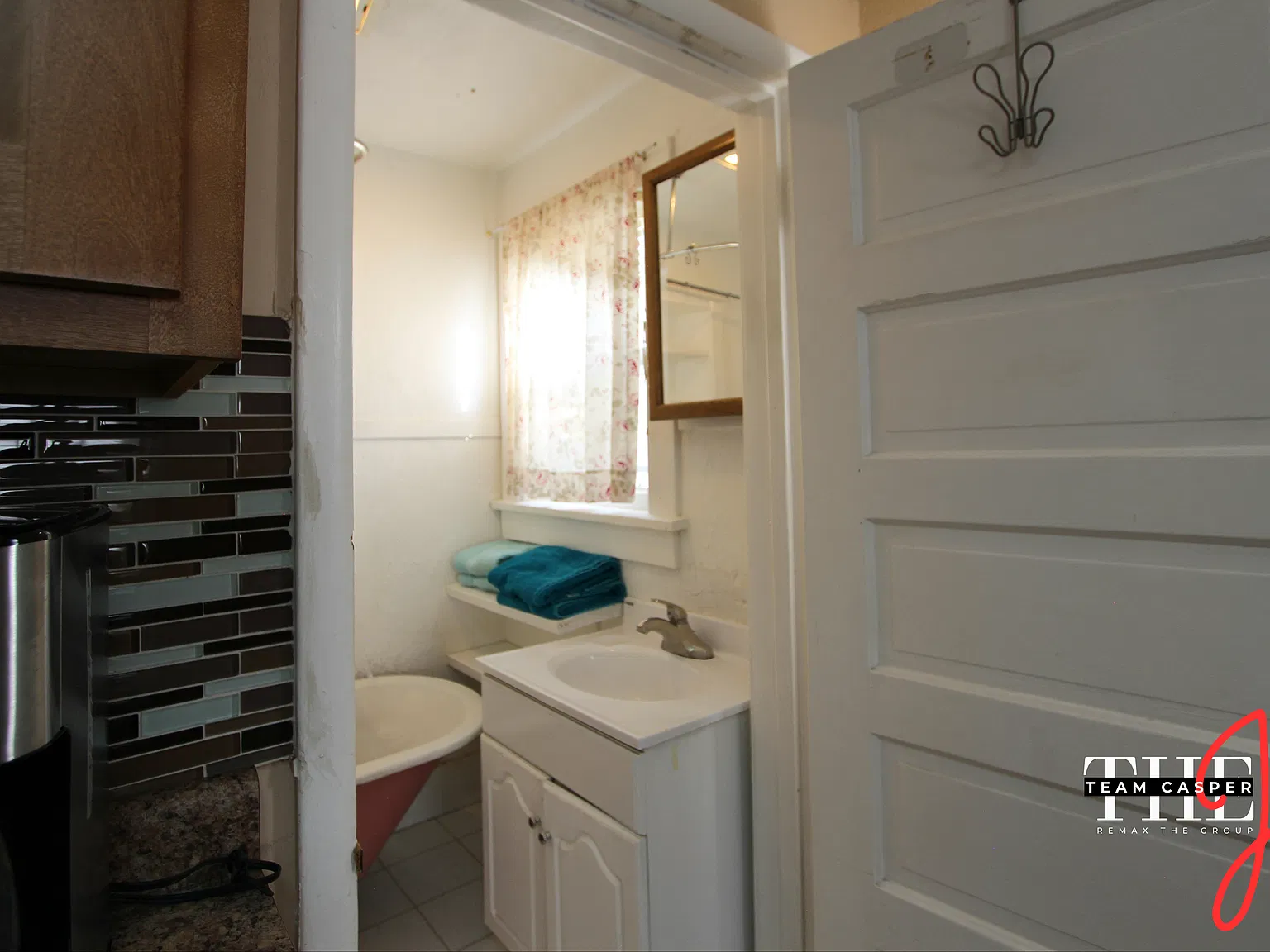 2 bed, 855 sqft, $1,600 — Photo 4