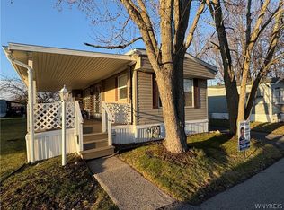 349 Old Beebe Rd, Lockport, NY 14094