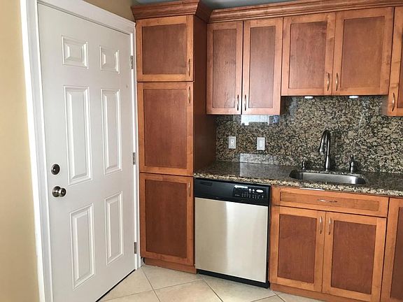2nd image of 4500 N Flagler Dr APT C14