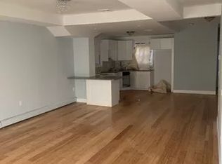 729 E 218th St #B, Bronx, NY 10467