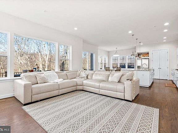 5th image of 6828 W Shavano Rd