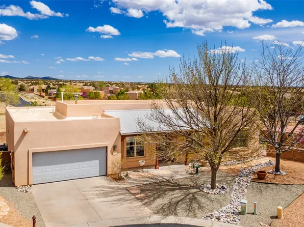 4 Whitewater Ct, Santa Fe, NM 87508