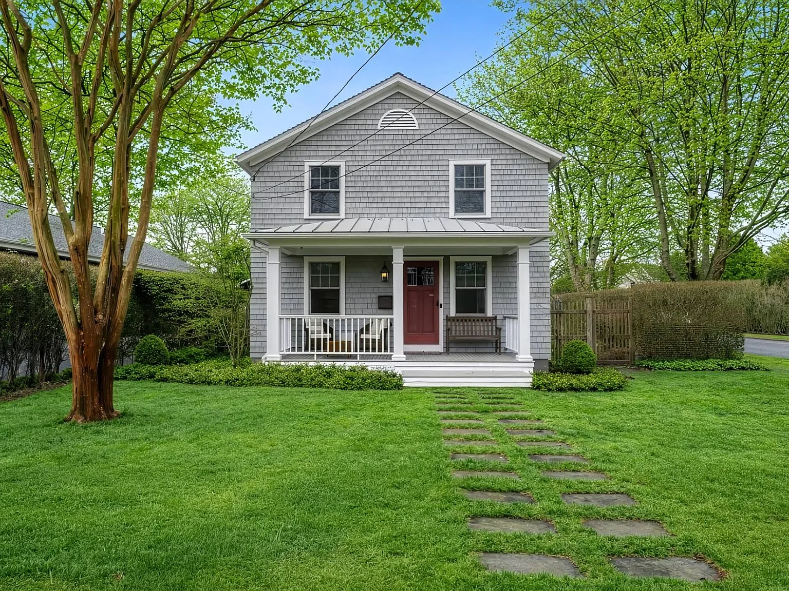 Pristine Southampton Village Retreat — Photo 2