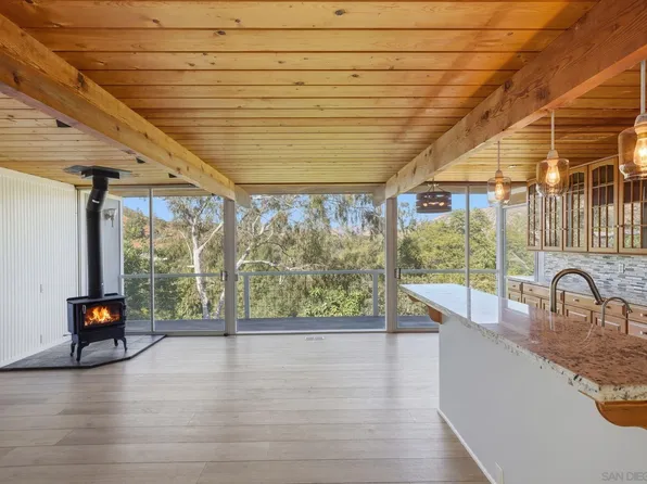 11819 Johnson Lake Rd, Lakeside, CA 92040