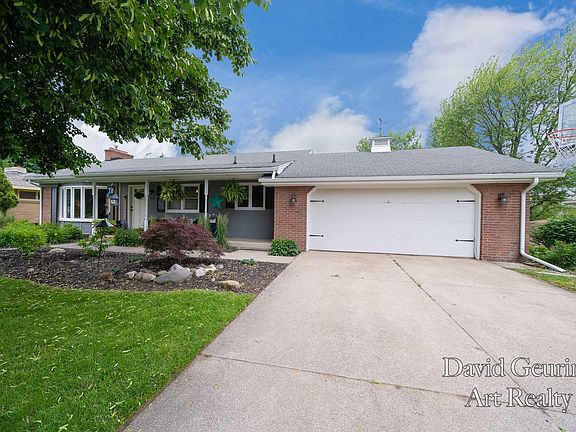 2nd image of 1123 Legion Park Dr