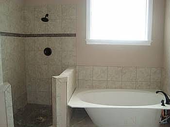 2nd image of 3890 Courtyard Dr