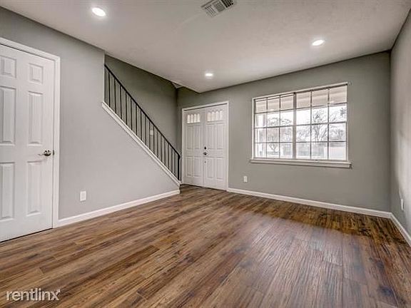 4th image of 1806 Yale Dr