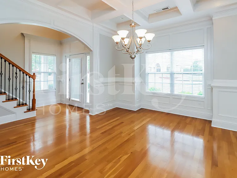 3120 Alhambra Cir — Photo 11