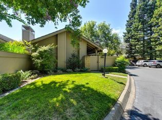 1842 Discovery Village Ln, Gold River, CA