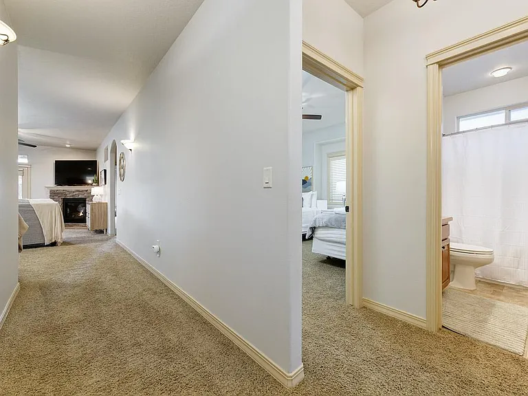 2590 S Legal Ave — Photo 23
