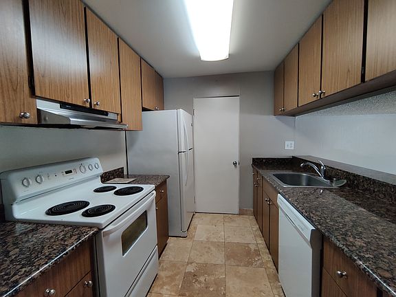 3rd image of 2036 Klamath Ave #2