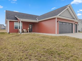 120 Woods Edge Blvd E, Greencastle, IN
