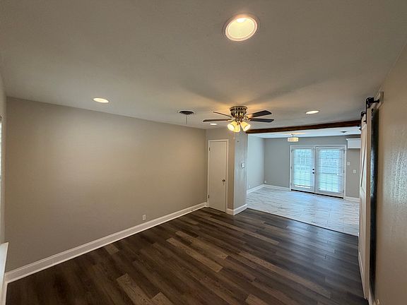 3rd image of 4917 Susan Lee Ln