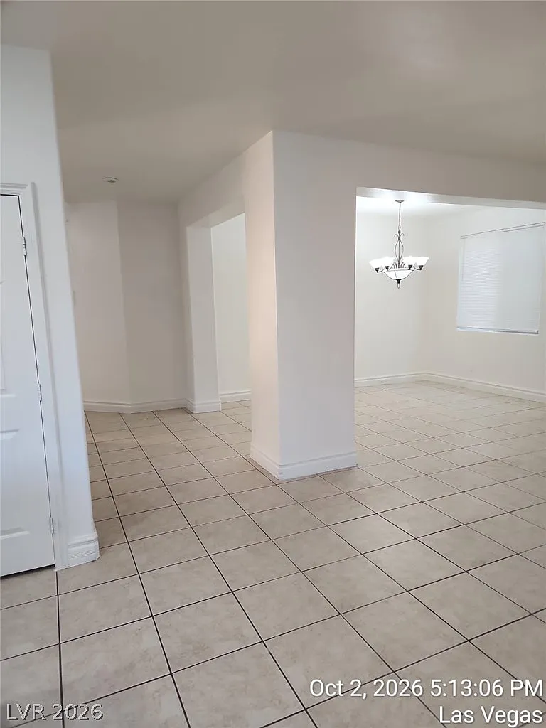 4 bed, 3.0 bath, 2415 sqft, $2,450 — Photo 2