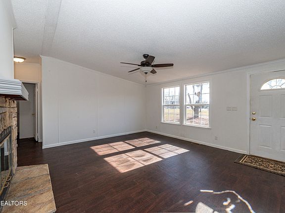 4th image of 124 Williamsburg Dr