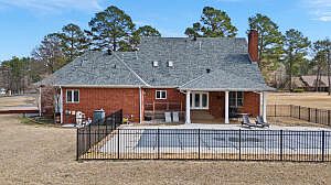 4th image of 285 Crossgate Dr