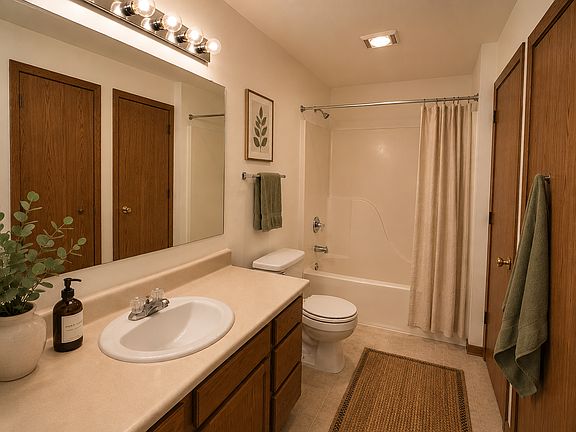 4th image of 1 Northridge Ter #58-302