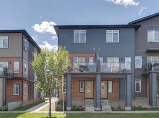 19 N Sage Bluff Gate NW, Calgary, AB T3R 0Y9