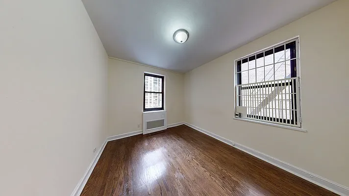 Rented by Bond New York | media 8