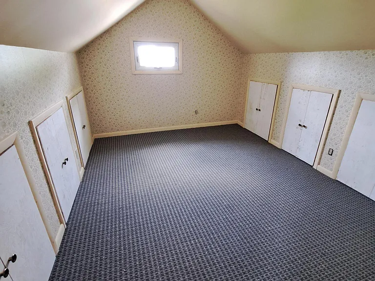 Rapp Dean Rd — Photo 15