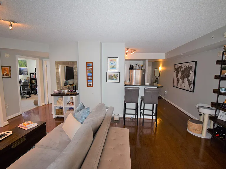 880 N Pollard St #824 — Photo 5