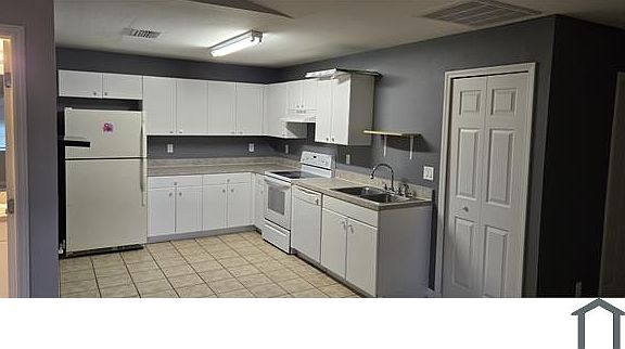 2nd image of 4412 26th St SW