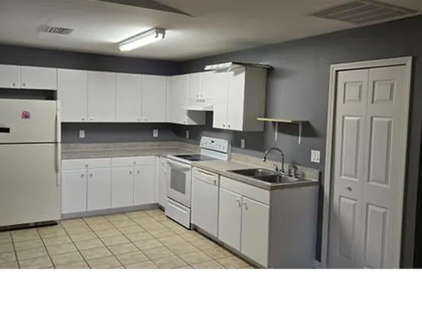 4412 26th St SW, Lehigh Acres, FL 33973