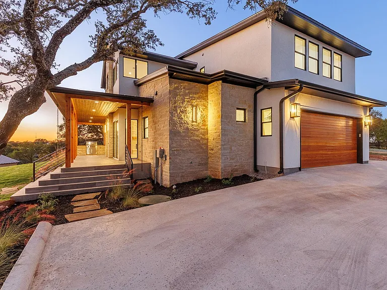 402 Emerald Way — Photo 34