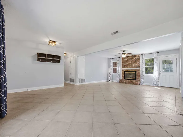 157 Country Club Rd — Photo 11