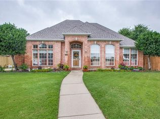 1325 Edgewood Ct, Carrollton, TX 75007