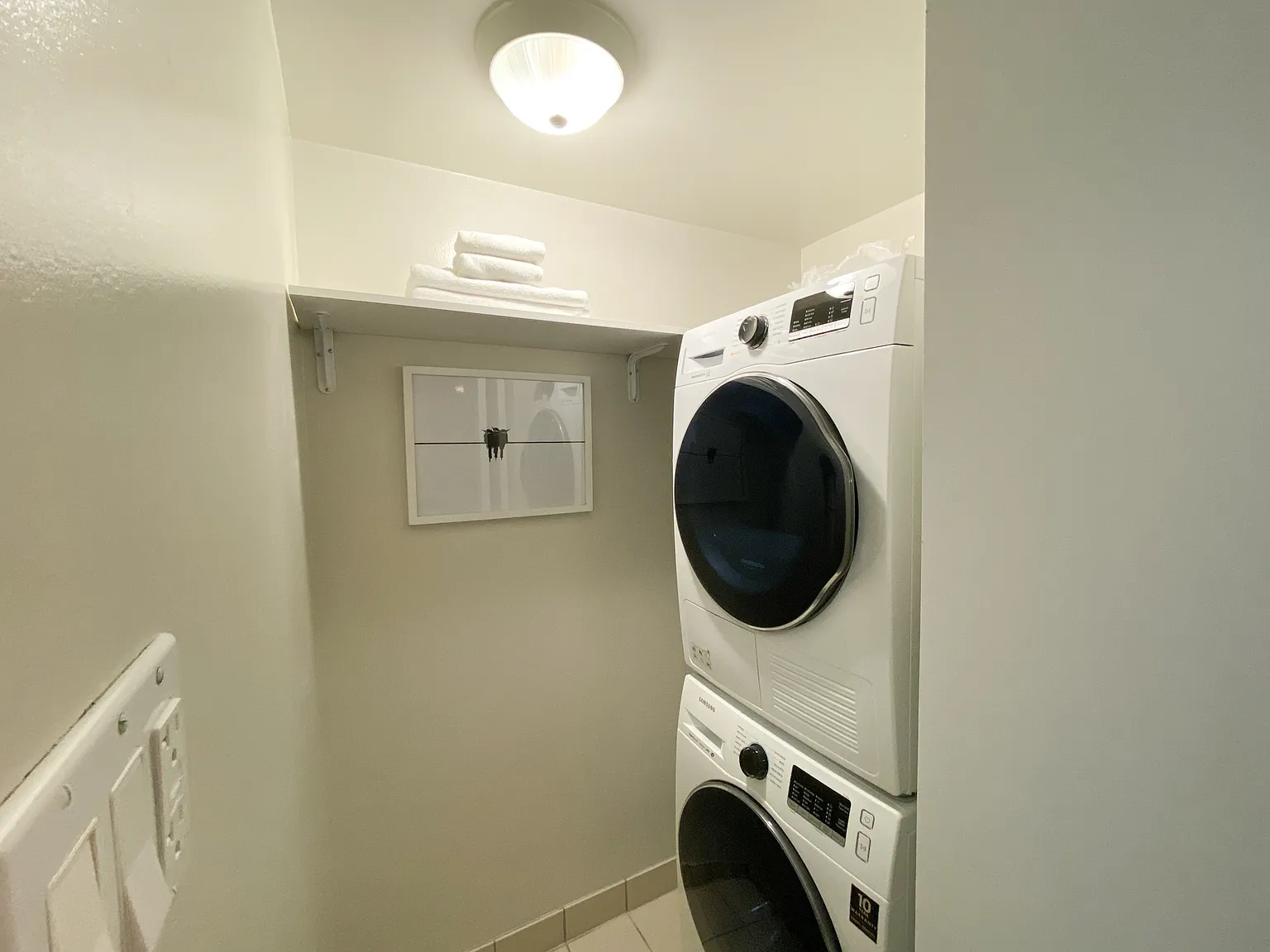 1580 Haro — Photo 4