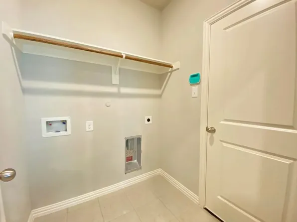 3342 Solana Cir, Denton, TX 76207