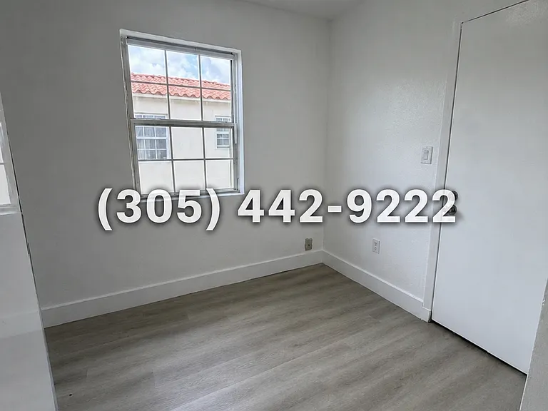 15 Sidonia Ave #4 — Photo 17