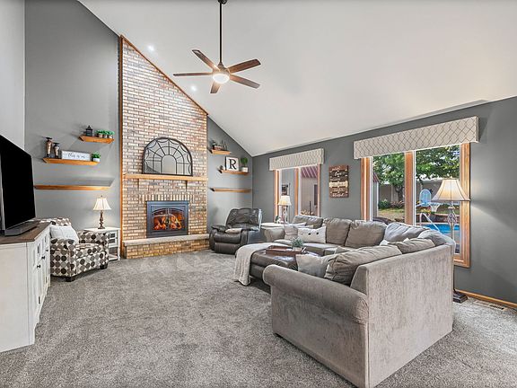 4th image of 17412 Briar Dr