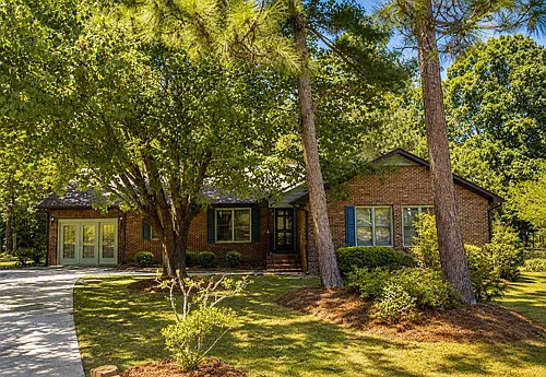 998 Pepperwood Dr Photo 1