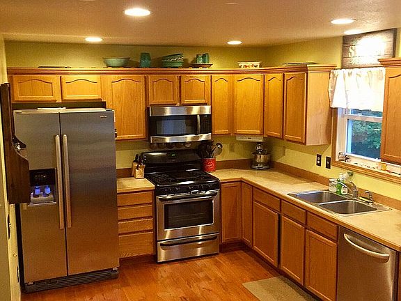 5th image of 699 E Forestlawn Dr