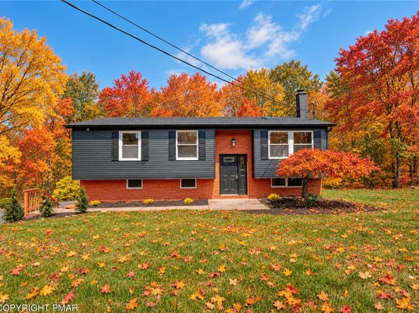 60 Woodside Dr, Freeland, PA 18224
