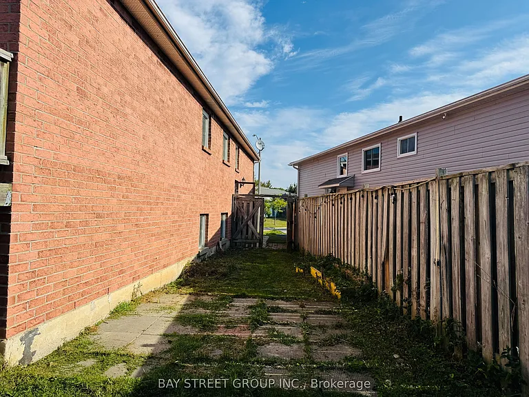 1448 Outlet Dr #1 — Photo 20