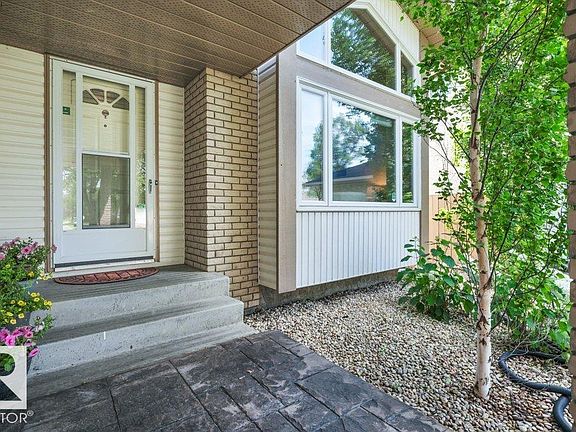 3rd image of 568 Buchanan Rd NW