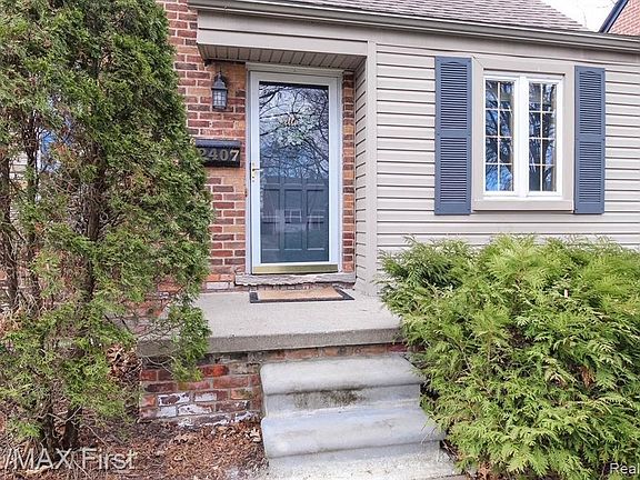 2nd image of 2407 N Connecticut Ave