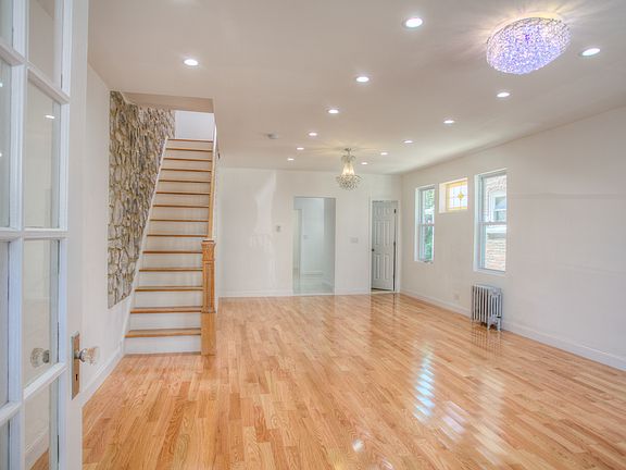 4th image of 95-18 239th St