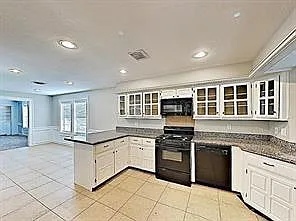 4 bed, 3.5 bath, 3476 sqft, $2,195 — Photo 3