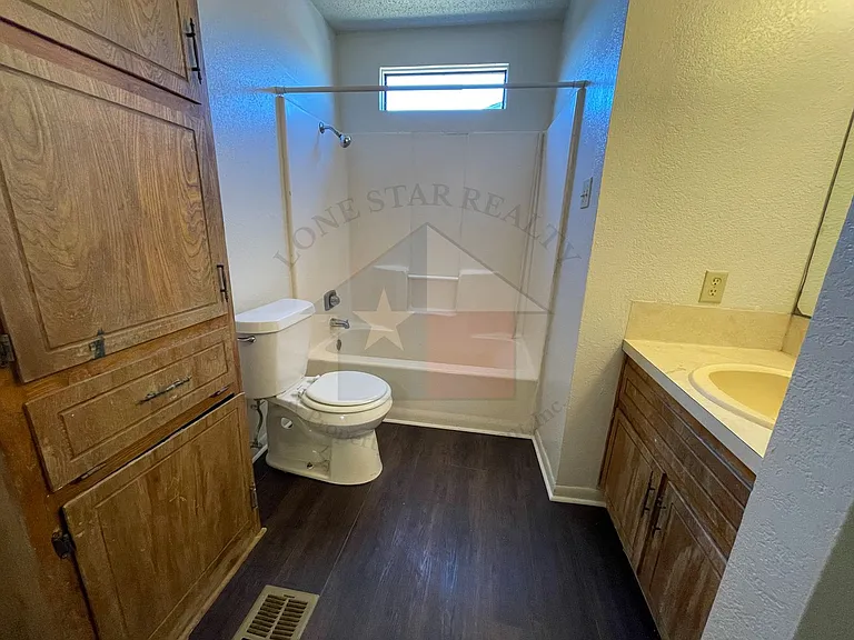 4408 Lake Rd — Photo 23